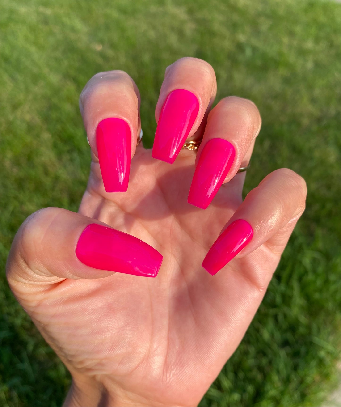 Magenta aura